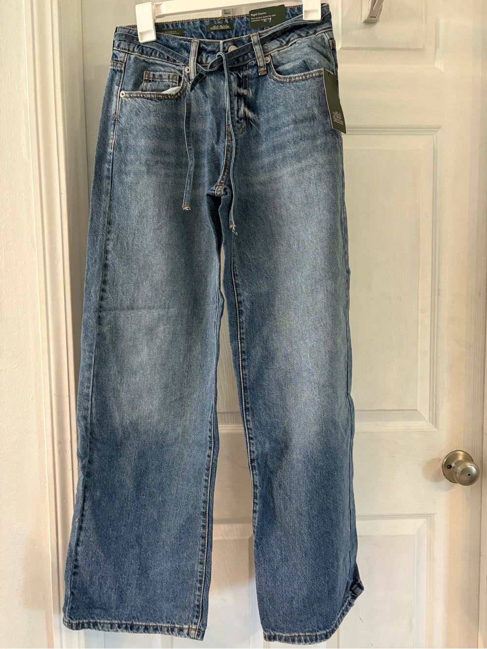 Women’s  Blue Denim Straight-Leg Jeans